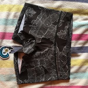 Banana leaf print Jolyn shorts